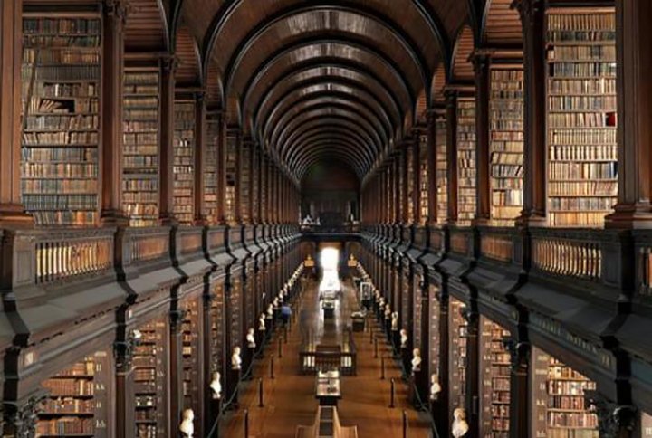rinity Üniversitesi Kütüphanesi, Dublin, İrlanda