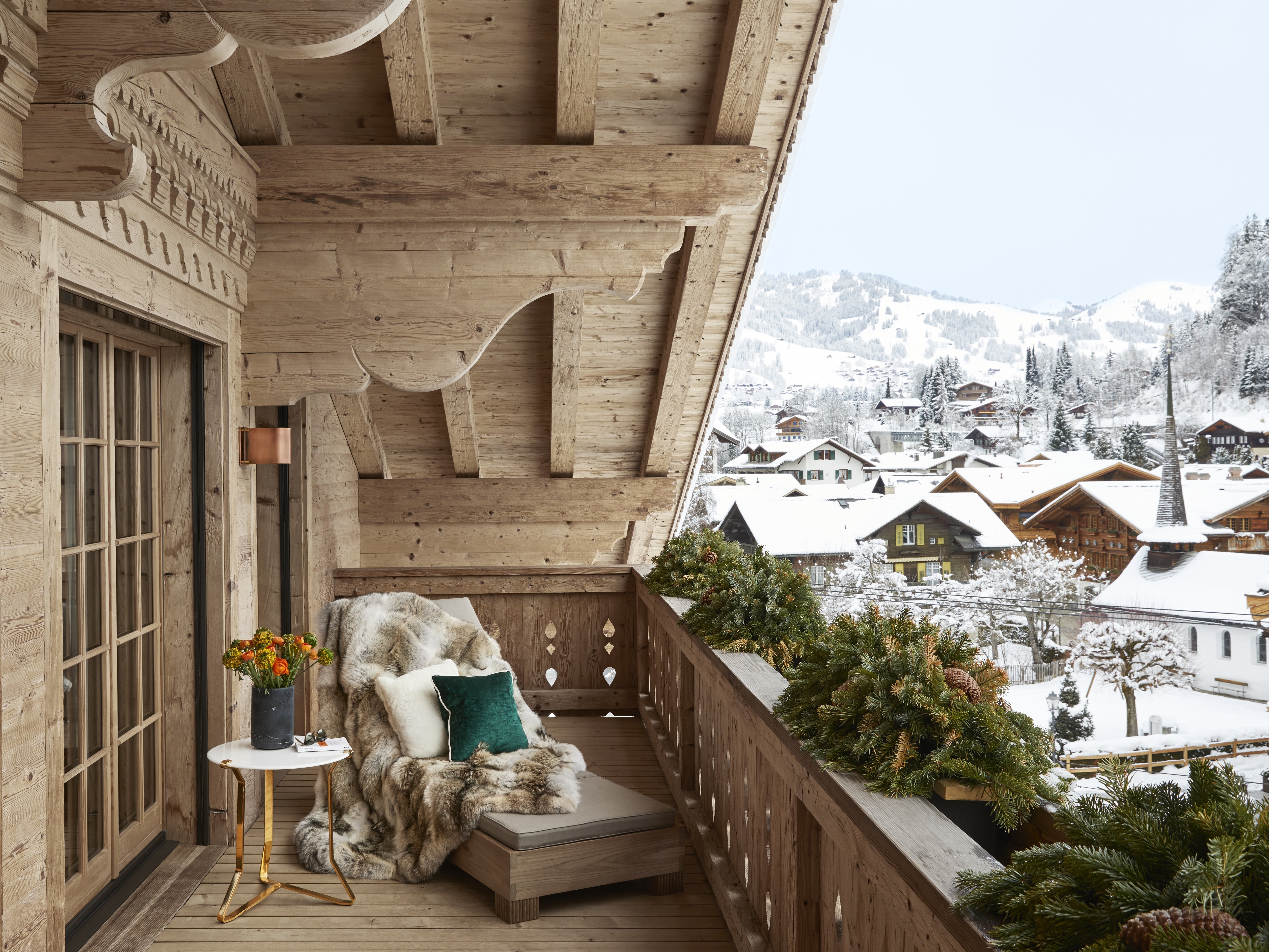 isvicre-alpleri’ndeki-sofistike-ve-luks-dag-evi (8)