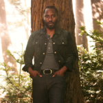 tom-ford-x-john-david-washington-bois-pacifique-ile-ozgurlugun-kokusunu-kesfet