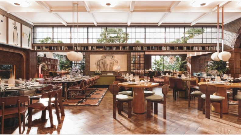 Zamansız, sanat dolu bir atmosfer ile Akdeniz’in dinamik ritmi bir arada